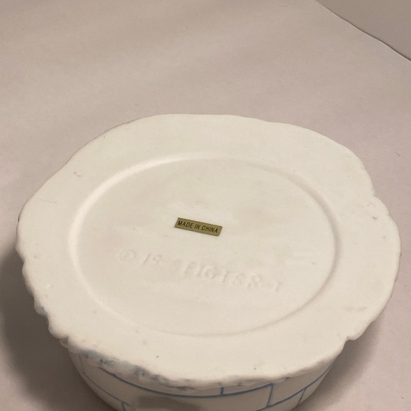 90s FIGIS Penguin Igloo Christmas Dish bowl LOT Salt and Pepper Shaker Vintage - Picture 7 of 16